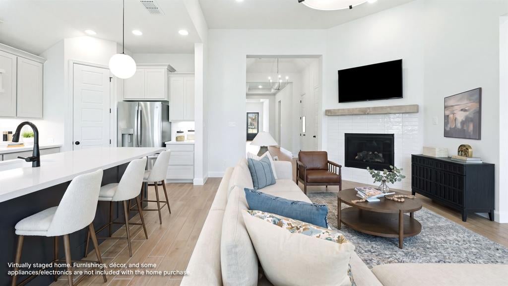 2821 Genuine Risk Court