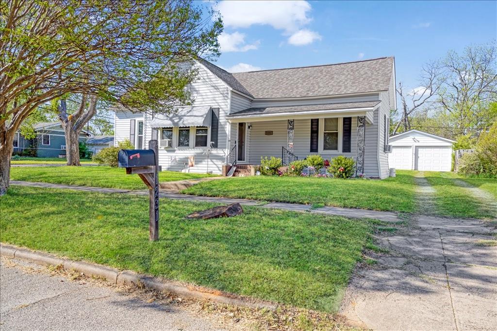 1231 W Woodard Street