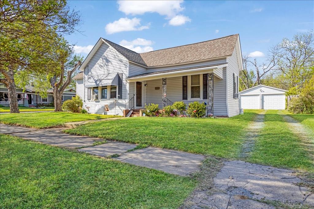 1231 W Woodard Street