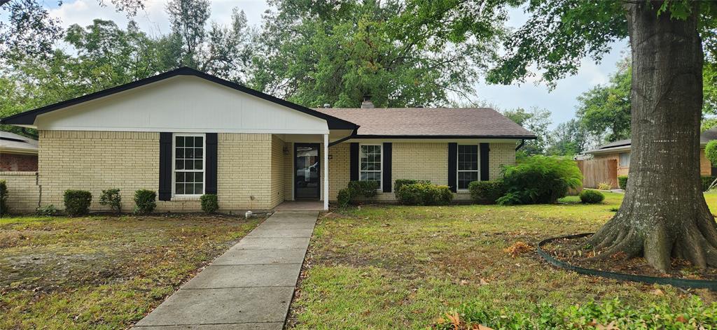 2821 Windy Drive