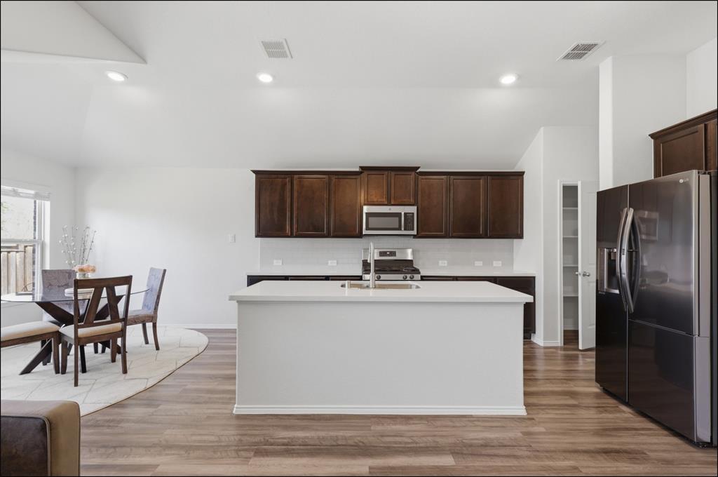 Hillstone Pointe Wes - Residential