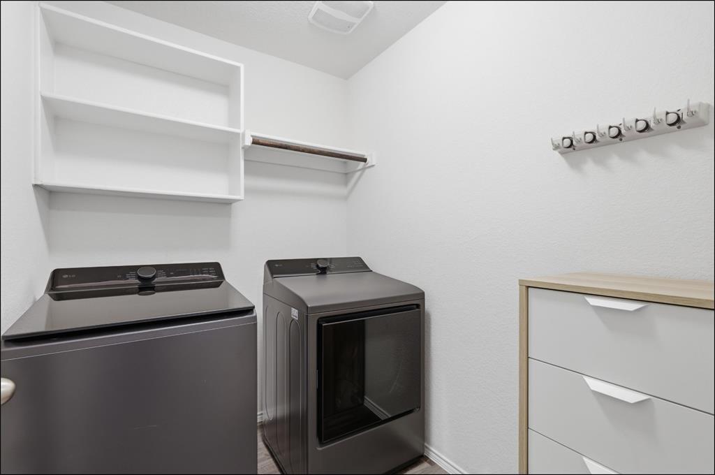 Hillstone Pointe Wes - Residential