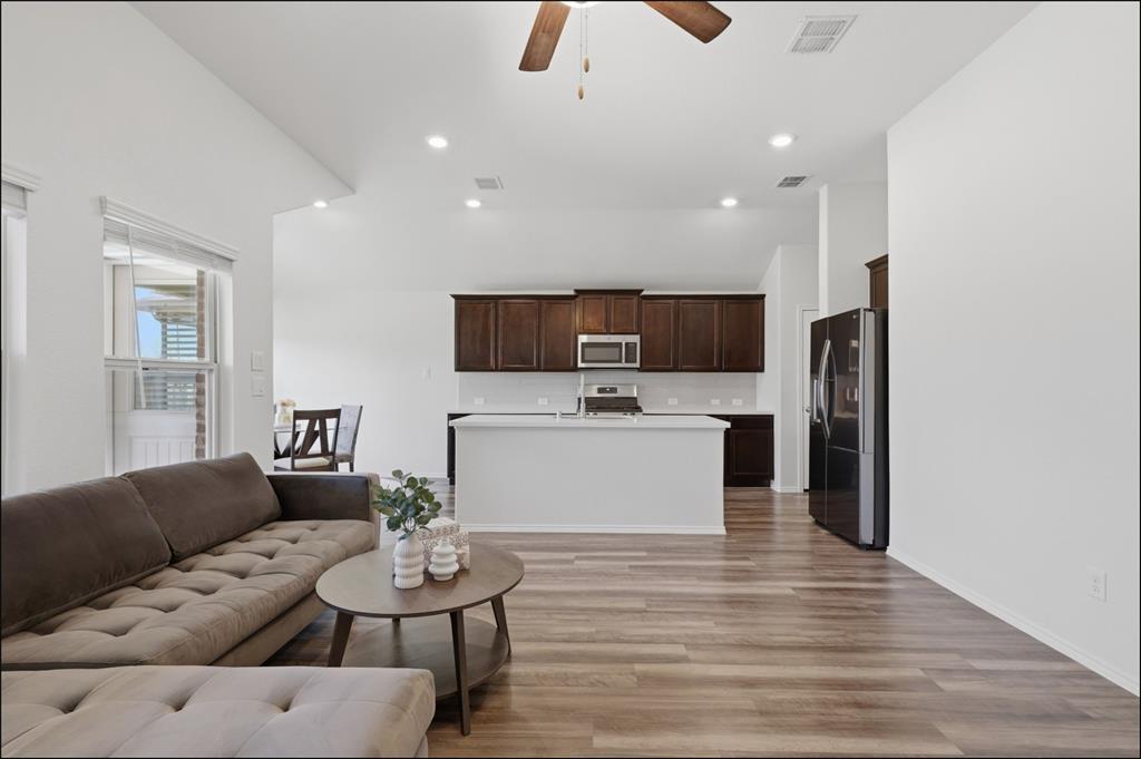 Hillstone Pointe Wes - Residential