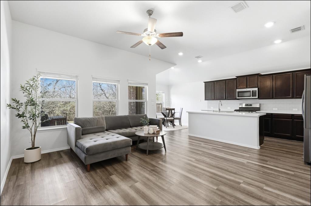 Hillstone Pointe Wes - Residential