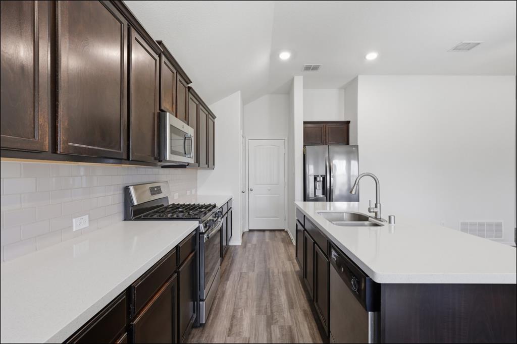 Hillstone Pointe Wes - Residential