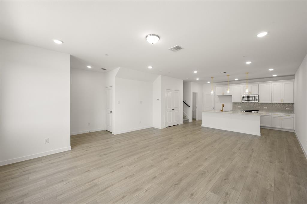 The Pointe at Capp Smith Lake - Residential