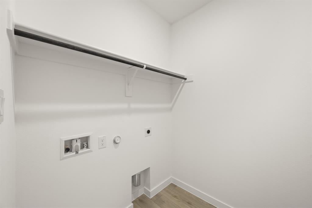 The Pointe at Capp Smith Lake - Residential