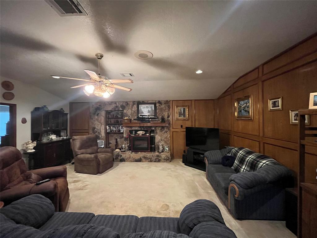 D. Dykes Ann Cox - Farm