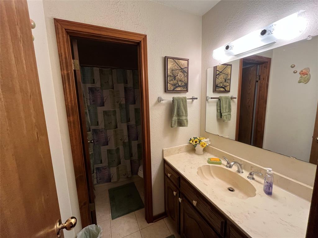 D. Dykes Ann Cox - Farm