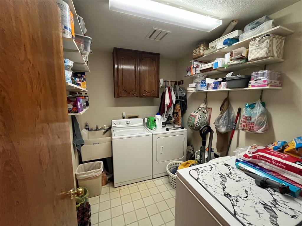 D. Dykes Ann Cox - Farm