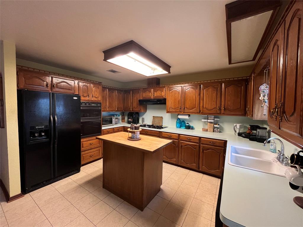 D. Dykes Ann Cox - Farm