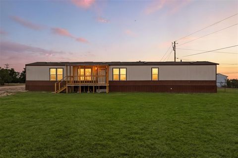 3210 Robinhood Drive Granbury TX 76048