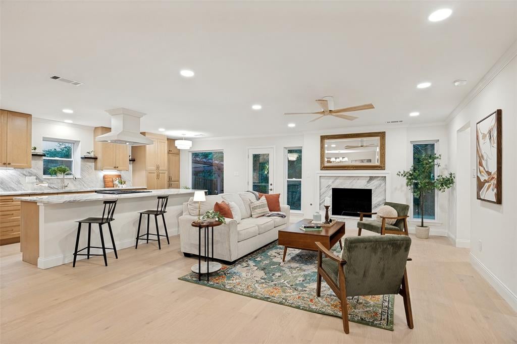 407 Valley Cove Drive
