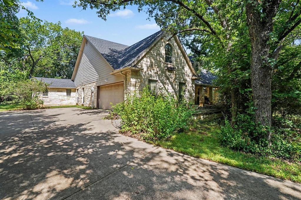 126 Willow Creek Circle