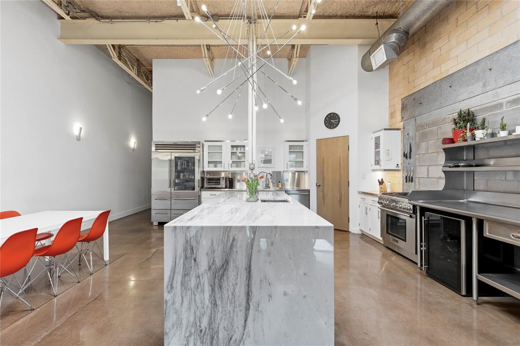 Crowdus & Akard - Residential