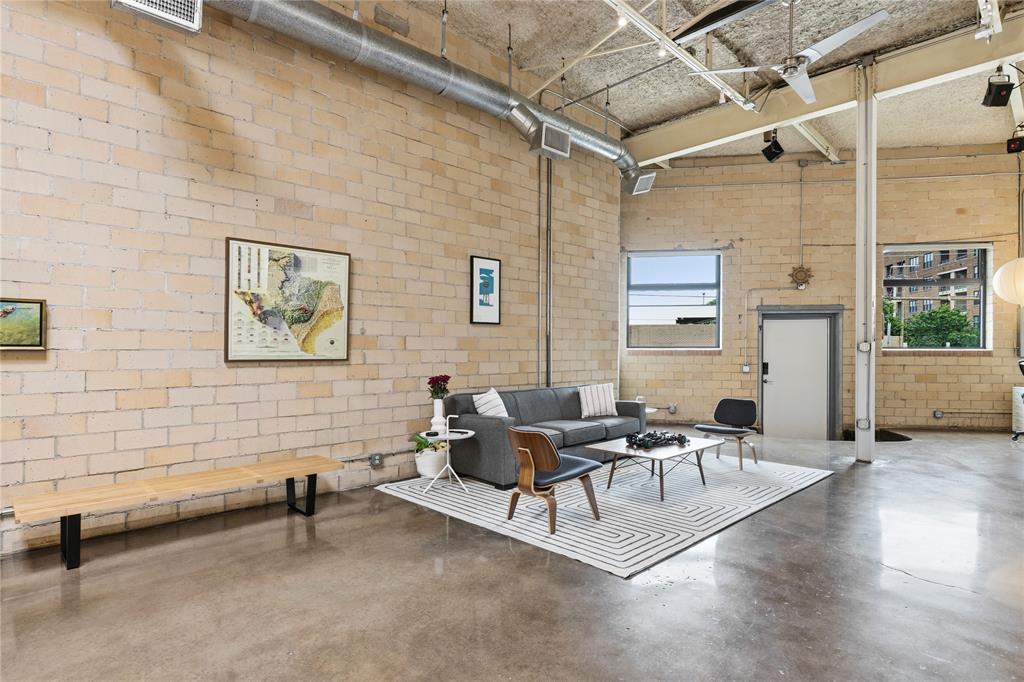 Crowdus & Akard - Residential
