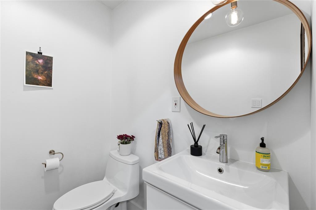 Crowdus & Akard - Residential