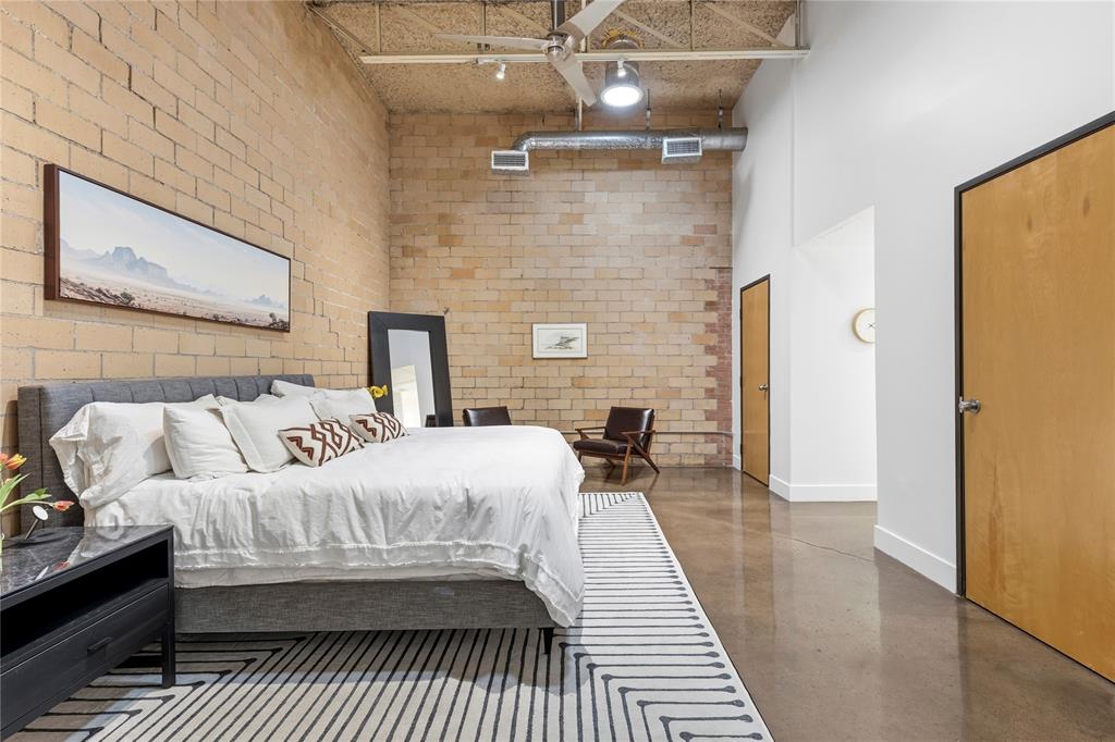 Crowdus & Akard - Residential