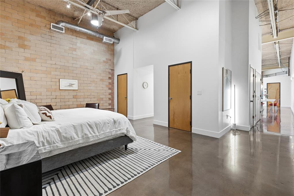 Crowdus & Akard - Residential