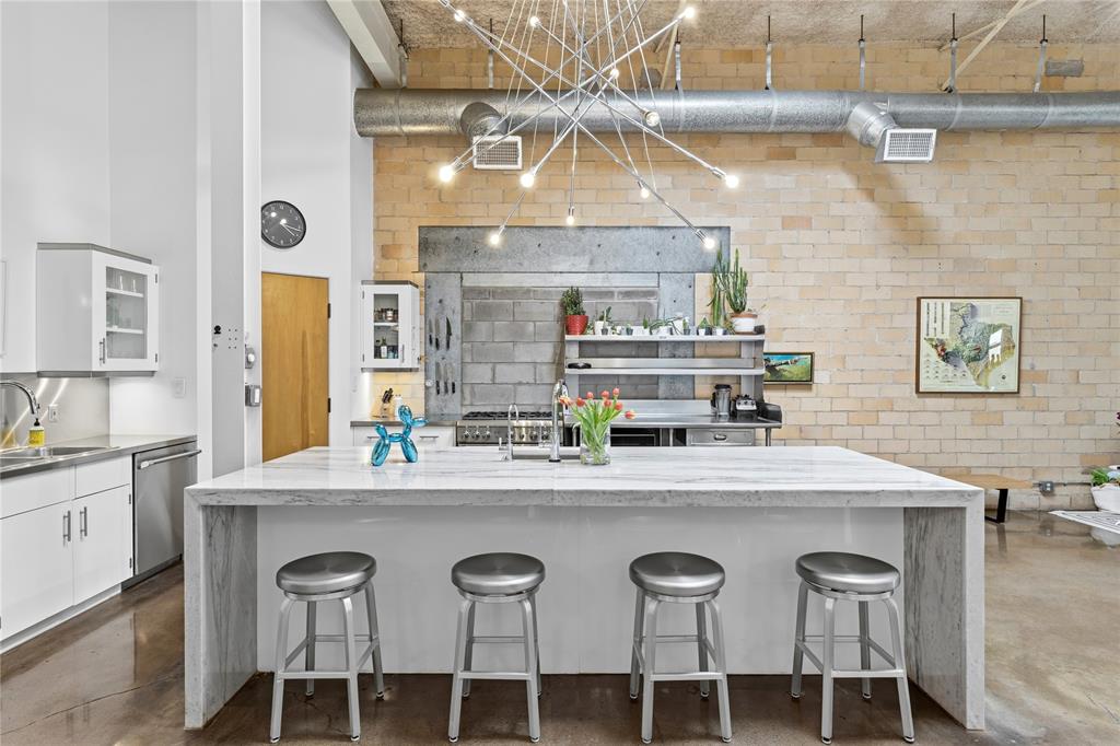 Crowdus & Akard - Residential
