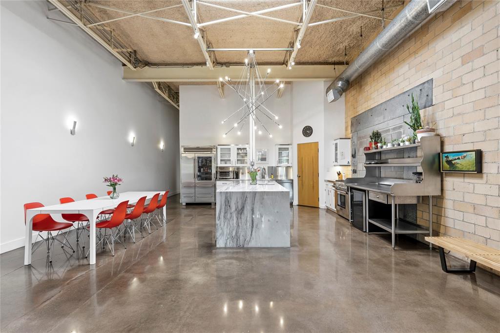 Crowdus & Akard - Residential