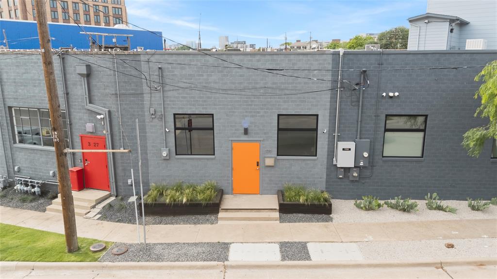 Crowdus & Akard - Residential