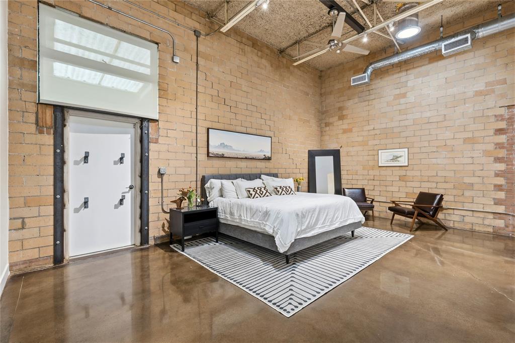 Crowdus & Akard - Residential