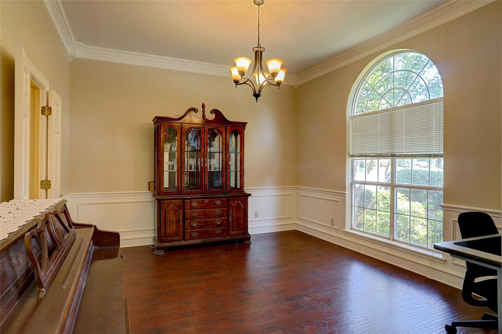 Reflections Of Old Shepard Place - Residential