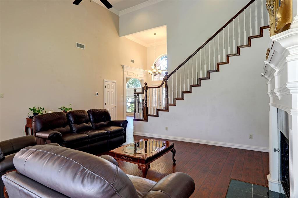 Reflections Of Old Shepard Place - Residential