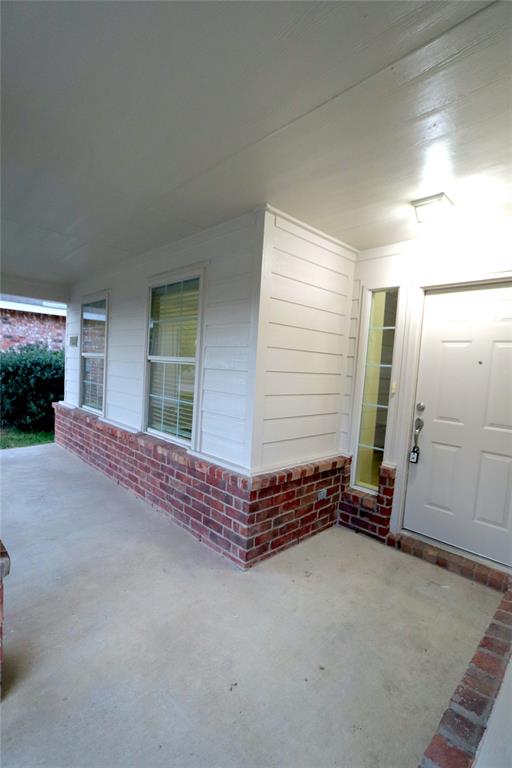 1000 Warbler Lane