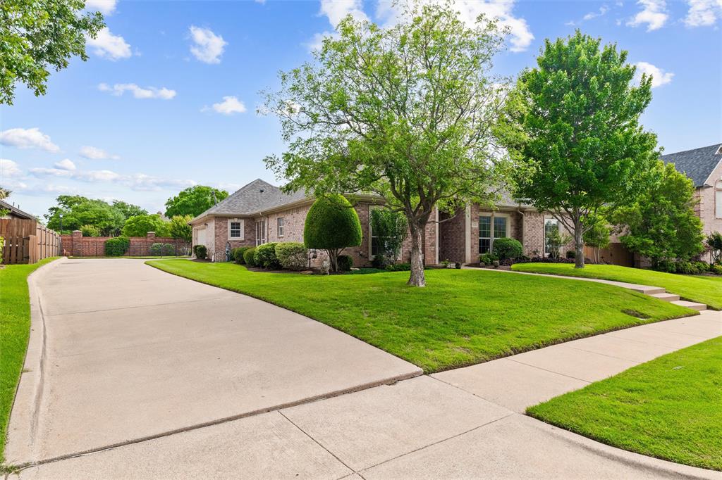 608 Bridlewood N