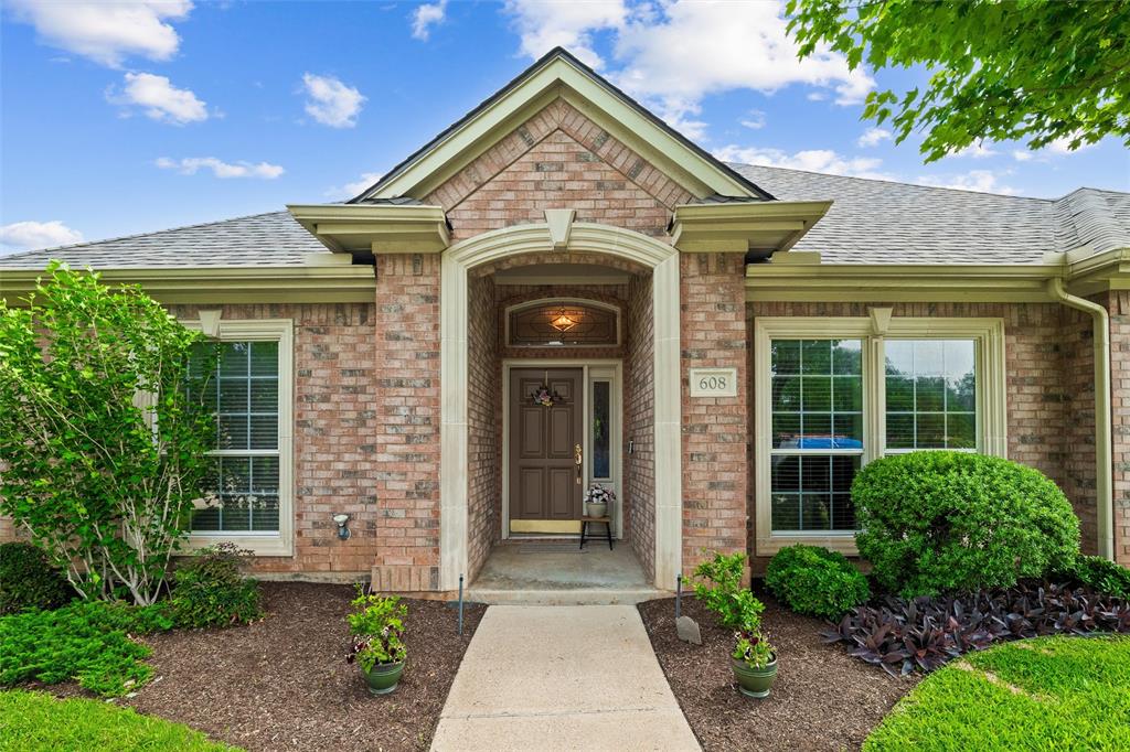 608 Bridlewood N