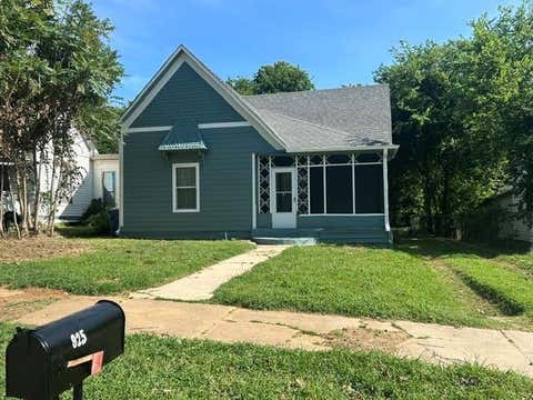 Photo of 925 W Nelson Street, Denison, TX 75020 (MLS # 21328664)