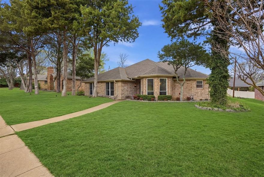 Welcome to 411 Whispering Hills Drive in Duncanville, TX, a move-in ready, well-kept home located in a quiet, well-established neighborhood with mature trees and a true community feel. This inviting residence offers a functional layout with spacious, light-filled living areas ideal for everyday living and entertaining.
The kitchen features ample cabinet and counter space and opens to the main living area, while the bedrooms provide flexibility for family, guests, or a home office. Enjoy outdoor living in the backyard—perfect for relaxing or entertaining.
Conveniently located just minutes from Duncanville ISD schools, as well as grocery stores, shopping, and dining along Camp Wisdom Road and Wheatland Road. With easy access to I-20 and Highway 67, commuting throughout the DFW Metroplex is simple and efficient.