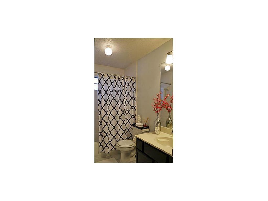 Ruisseau Place #2b - Residential