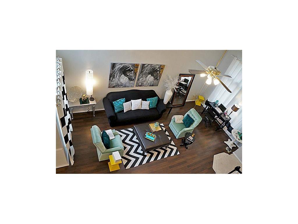 Ruisseau Place #2b - Residential