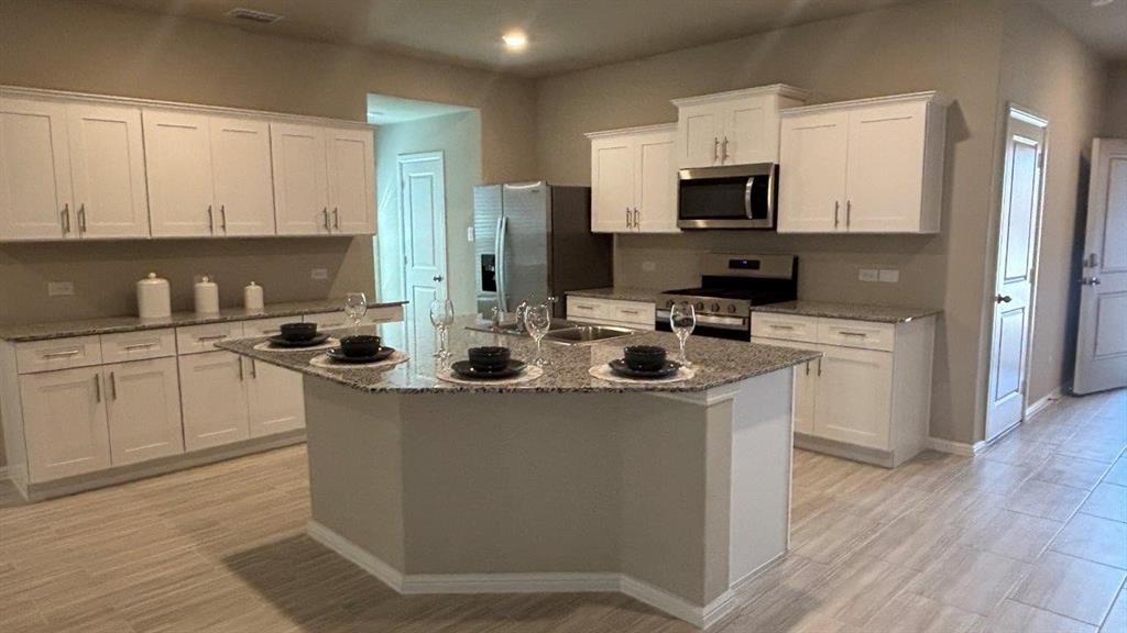 9465 MINT HILL Drive