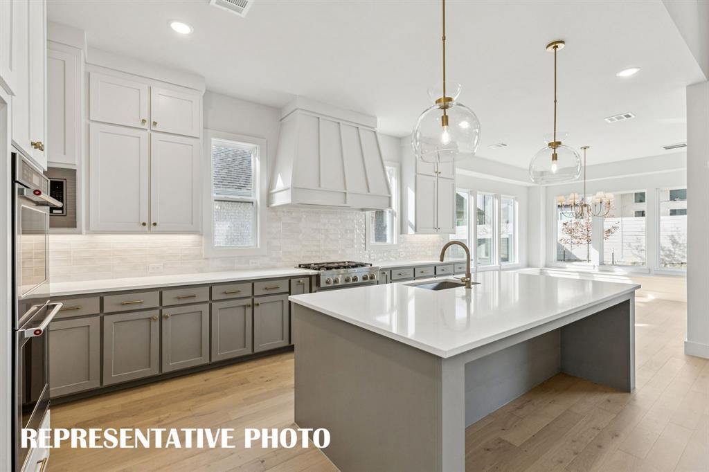 2328 Indiangrass Court