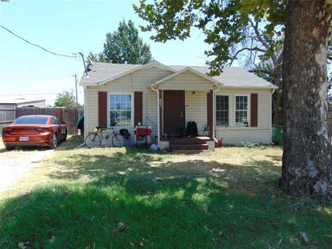 Photo of 807 Chestnut Street, Aubrey, TX 76227 (MLS # 21362357)
