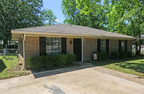 315 W Daugherty Avenue Blanchard LA 71107