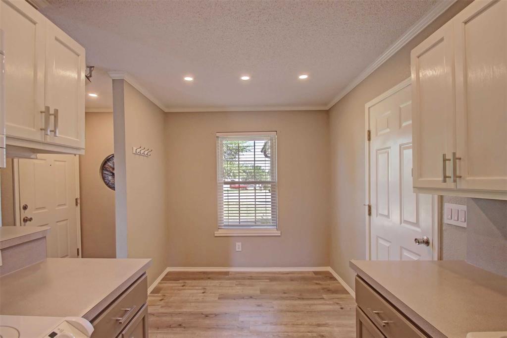 1002 Oakchase Court