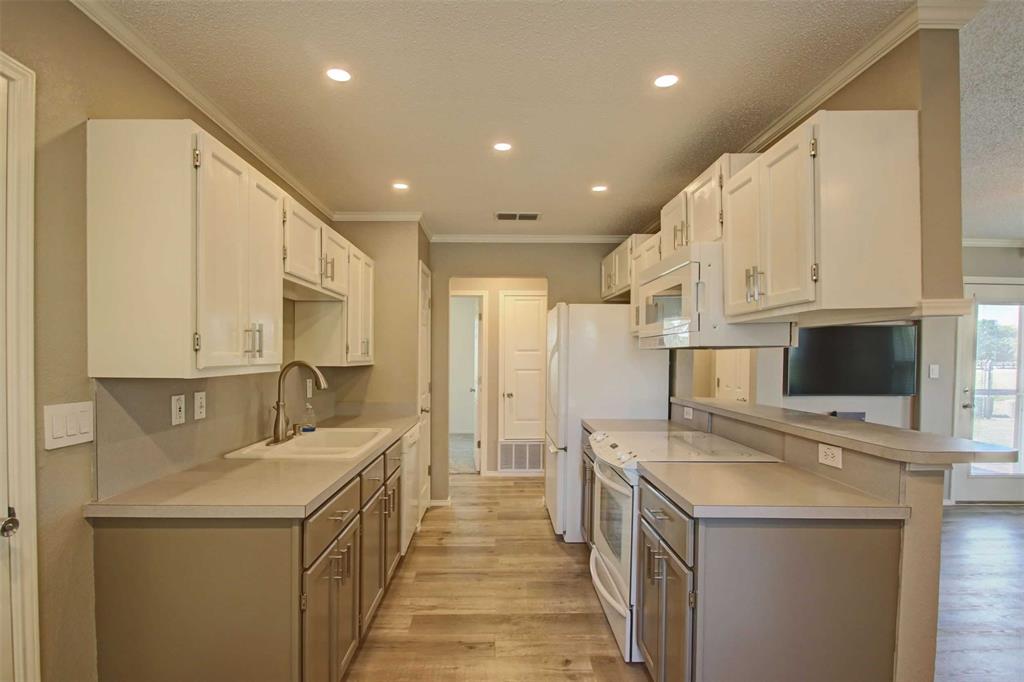 1002 Oakchase Court
