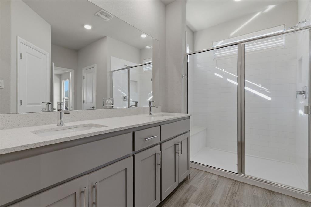 Trails Elizabeth Crk - Residential