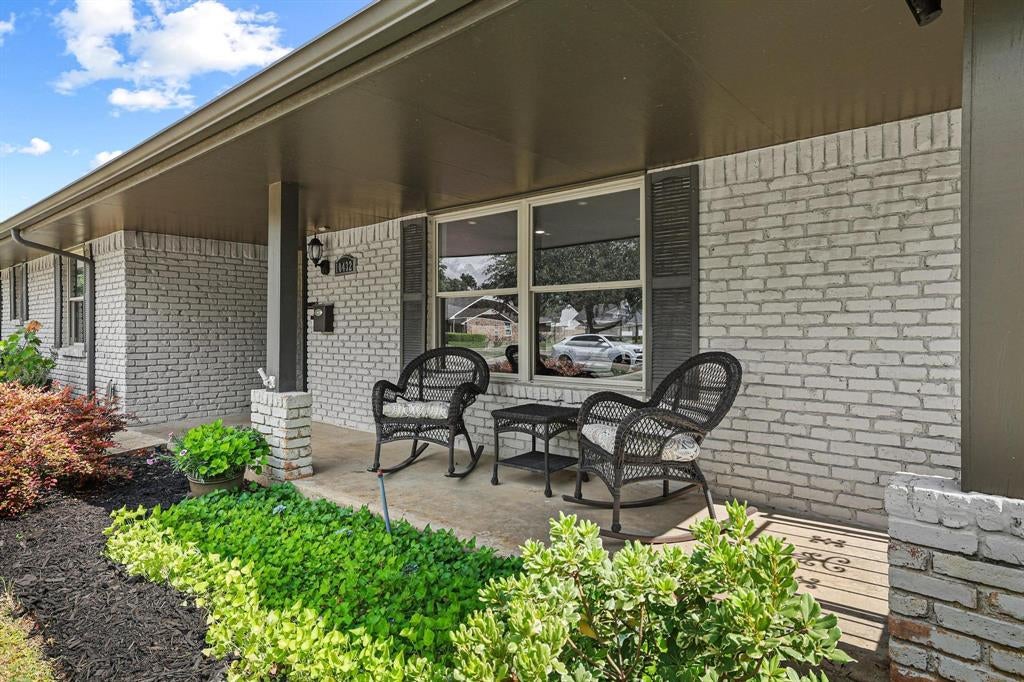 10432 Chesterton Drive