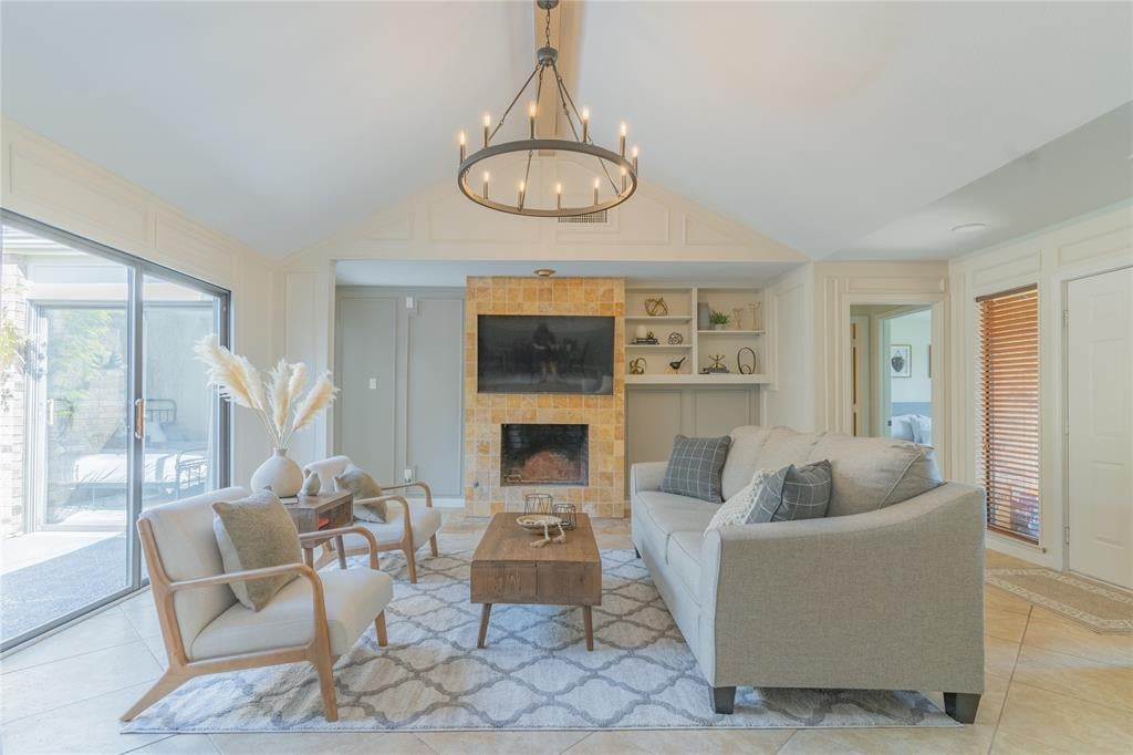 Photo of 1011 Wimbledon Lane, Plano, TX 75075 (MLS # 21398660)