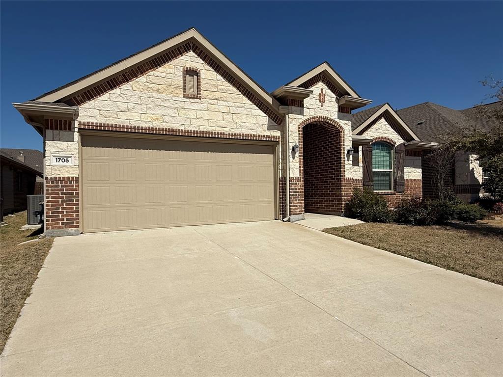 1705 Victoria Drive