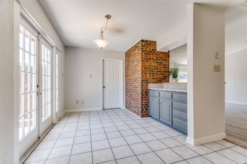 University Estates - Residential Lease