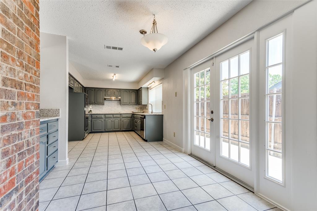 University Estates - Residential Lease