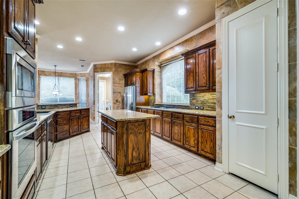 Estates At Wooded Cove Ph I - Residential Lease