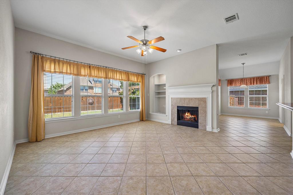 207 Leonard Way